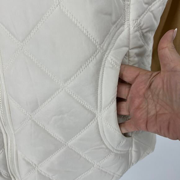 Coldwater Creek 2-Piece Turtleneck and Quilted Vest Size 1X Cream & Golden Ochre - Picture 4 of 13